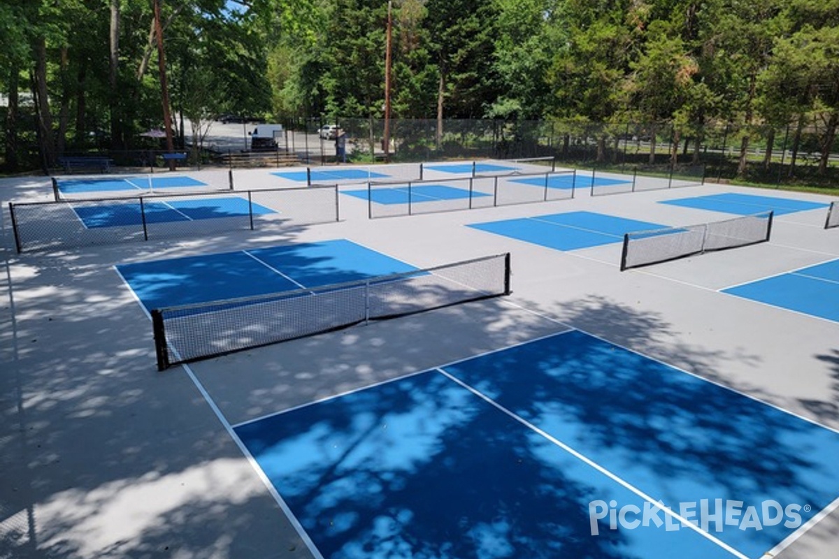 Photo of Pickleball at Hollin Hills Pickleball & Tennis Club